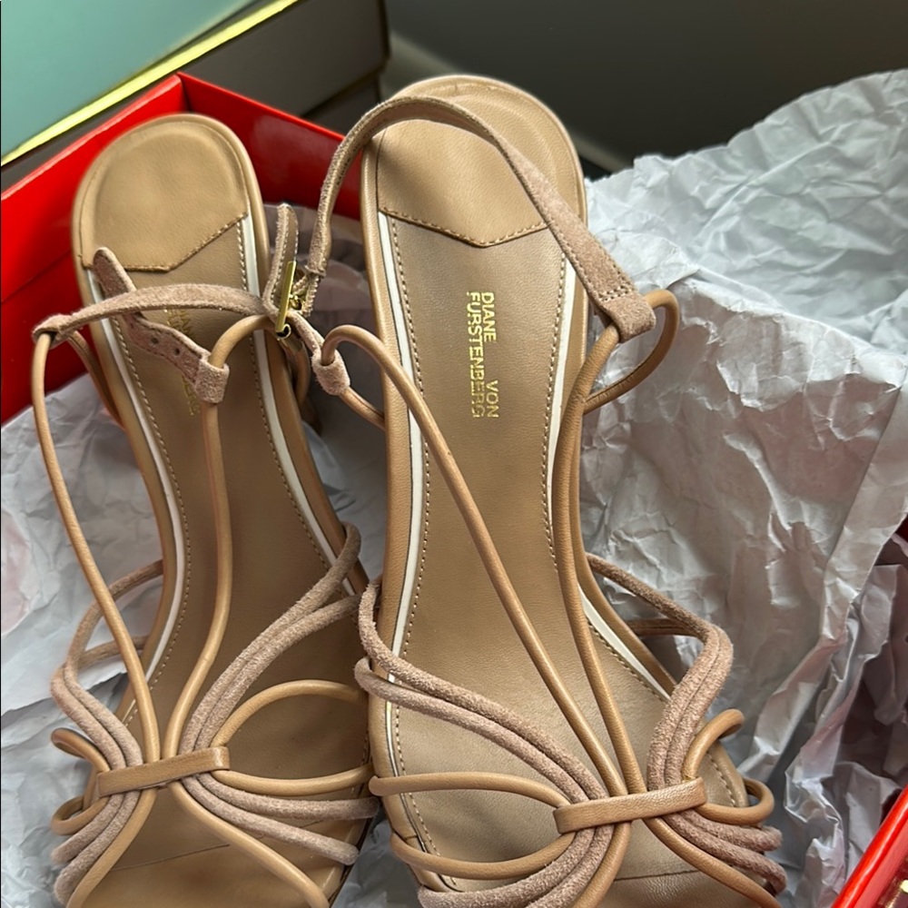 Diane von fursternberg Tan Heels Sophisticated Strappy Design